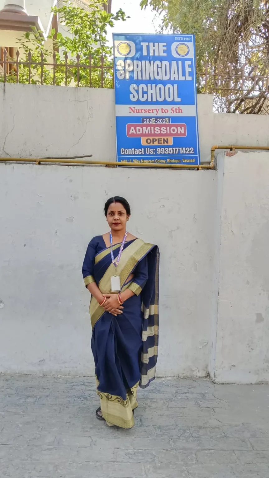 Mrs. Ratna ( LKG )